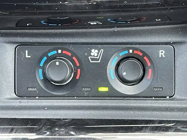 トヨタ アルファード S Cパッケージ 滋賀県 2020(令2)年 4.7万km ホワイトパールクリスタルシャイン 純正メモリーナビ/(BT/フルセグ)/両側電動スライドドア/後席用モニター/バックカメラ/パドルシフト/ステアリングヒーター/ステアリングスイッチ/追従クルーズコントロール/メモリ付きパワーシート/レーンキープアシスト/パーキングアシスト/盗難防止装置/電動リアゲート/三眼LEDヘッドライト/オートマチックハイビーム/クリアランスソナー/ビルトインETC/純正フロアマット/スペアキー/取扱説明書
