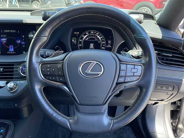 レクサス ＬＳ 500h Iパッケージ 道北・旭川 2017(平29)年 3.2万km マンガンラスター ・禁煙車/・4WD/・純正ナビ/　CD/DVD/BT/SD/TV/USB/・サンルーフ/・電動リアゲート/・全方位カメラ/・パワートランク/・デジタルインナーミラー/・セーフティシステムプラスA/　PCS/　LDA/　FCTA/・前席パワーシート/・前席シートヒーター/エアシート/・パドルシフト/・ミラーヒーター/・オートLED/・オートマチックハイビーム/・HUD/・革巻きステアリング/・ステアリングリモコン/・アクセサリーコンセント1500W/・保証書/・純正フロアマット/・ドアバイザー