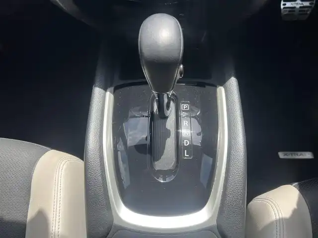 日産 エクストレイル ハイブリッド モード・プレミア 秋田県 2016(平28)年 9.7万km ブリリアントホワイトパール ４WD/衝突軽減システム/LEDヘッドライト/社外アルミ/スマートキー/アイドリングストップ/プッシュスタート/コーナーセンサー/ダウンヒルアシストコントロール/ステアリングスイッチ/前席シートヒーター/純正エンジンスターター/ETC/ルーフレール/純正フロアマット/純正ドアバイザー/オートライト/オートエアコン/パワーステアリング/パワーウィンドウ/横滑り防止/電動格納ウィンカーミラー/保証書/取扱説明書/記録簿