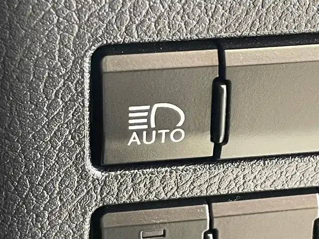 レクサス ＮＸ 300h バージョンL 岩手県 2020(令2)年 3.9万km ソニックチタニウム 4WD/ムーンルーフ/三眼フルLED/全周囲カメラ/レクサスセーフティシステム+/衝突被害軽減システム/レーダークルーズコントロール/横滑り防止装置/本革シート/ETC2.0/フルセグTV/MTモード付きAT/電動リアゲート/ドライブレコーダー/純正ナビ/純正フロアマット/純正アルミホイール18インチ/パワーシート/シートヒーター/コーナーセンサー/レーンアシスト/オートライト/オートマチックハイビーム/ハンドルヒーター/シートメモリー