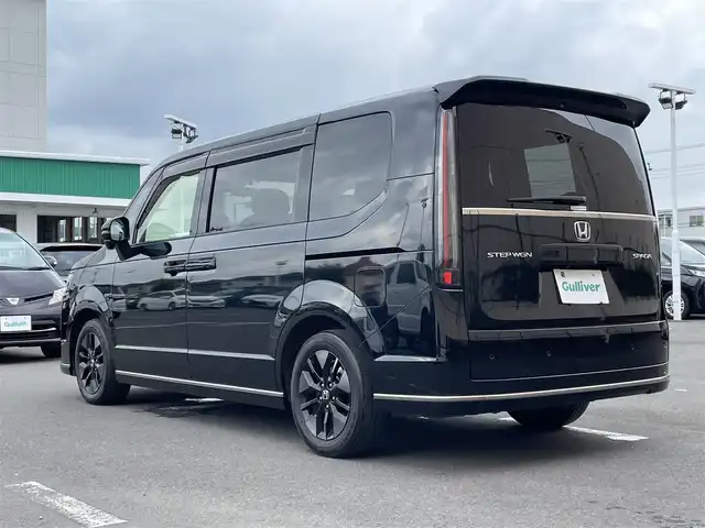 ホンダ ステップワゴン スパーダ 東京都 2022(令4)年 2.8万km クリスタルブラックパール １１．４型ホンダコネクトナビ＆フルセグ　/・AppleCarPlay＆AndroidAuto/・BluetoothAudio/・CD/SD/DVD/AM/FM/両側パワースライドドア　/パワーバックドア　/ブラインドスポットモニター　/ホンダセンシング/（安全運転支援システム）/・衝突軽減ブレーキ/・後方誤発進抑制機能/・歩行者事故低減ステアリング/・渋滞追従機能付クルーズコントロール/・車線維持支援システム/・先行者発進お知らせ機能/・誤発進抑制/・近距離衝突軽減ブレーキ/・標識認識機能/撥水ファブリックコンビシート /・前席シートヒーター/・キャプテンシート /ＬＥＤヘッドライト /シートバックテーブル/ビルトインETC/プッシュエンジンスタート/スマートキー