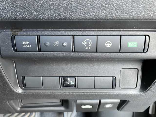 日産 セレナ X 栃木県 2023(令5)年 1.4万km ダークメタルグレー ディスプレイオーディオ/Bluetooth CD DVD/プロパイロット/追従式クルーズコントロール/電動パーキング/パドルシフト/ブレーキホールド/ドアバイザー/プッシュスタート/純正16インチアルミホイール/純正フロアマット/コーナーセンサー/レーンキープアシスト/オートライト/LEDヘッドライト/衝突被害軽減システム
