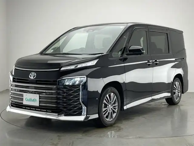 トヨタ ヴォクシー ハイブリッド S－G 愛知県 2022(令4)年 4万km アティチュードブラックマイカ 純正１０．５型ディスプレイナビ　全方位カメラ　禁煙車　純正１４型後席モニター　トヨタチームメイト　アドバンスドパーク　ＤＶＤデッキ　フルセグＴＶ　ＢＳＭ　ＨＤＭＩ　衝突軽減　車線逸脱　追従クルコン　ＡＣ１００Ｖ　セーフティセンス　コーナーセンサー　LEDオートライト　オートハイビーム　純正アルミホイール