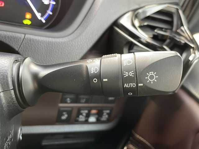 トヨタ エスクァイア ハイブリッド Gi プレミアムパッケージ 山口県 2020(令2)年 7.5万km ブラック Toyota Safety Sense C/(衝突回避支援/レーンディパーチャーアラート/オートマチックハイビーム)/フロントエアロ（TRD　SPORTIRO）/社外１１インチメモリナビ(アルパイン　EX11Z-EQ)/（AM/FM/CD/DVD/BT/フルセグ）/バックカメラ/両側電動スライドドア/クルーズコントロール/LEDオートライト/ハーフレザーシート/シートヒーター/１７インチアルミホイール/ドライブレコーダー　（AG421-DRC）/スマートキー/ビルトインETC
