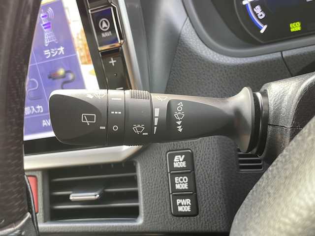 トヨタ エスクァイア ハイブリッド Gi プレミアムパッケージ 山口県 2020(令2)年 7.5万km ブラック Toyota Safety Sense C/(衝突回避支援/レーンディパーチャーアラート/オートマチックハイビーム)/フロントエアロ（TRD　SPORTIRO）/社外１１インチメモリナビ(アルパイン　EX11Z-EQ)/（AM/FM/CD/DVD/BT/フルセグ）/バックカメラ/両側電動スライドドア/クルーズコントロール/LEDオートライト/ハーフレザーシート/シートヒーター/１７インチアルミホイール/ドライブレコーダー　（AG421-DRC）/スマートキー/ビルトインETC