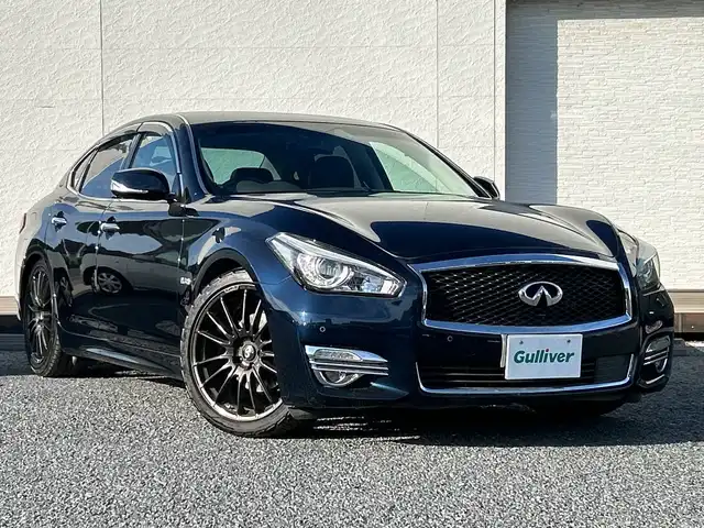日産 フーガ ハイブリッド VIP 千葉県 2015(平27)年 8万km ダークブルー レザーシート　ナビ　全方位カメラ　ＣＤ　ＴＶ　ＥＴＣ　追従クルコン　後方検知　電動シート　エアーシート　シートヒーター　電動トランク　２０ＡＷ　純正ＡＷ車載 スマートキー インフィニティエンブレム