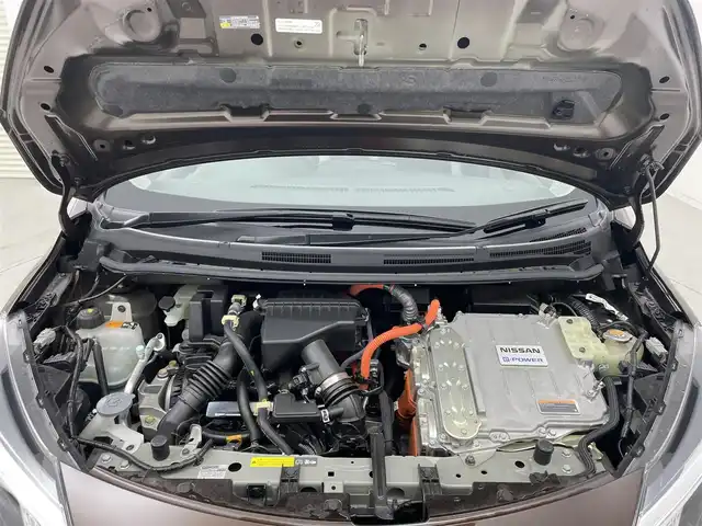 日産 ノート e－パワー X 茨城県 2018(平30)年 2.2万km インペリアルアンバーP 純正ワイドナビ/Bluetooth/フルセグ/radio/CD/DVD/アラウンドビューモニター/ETC/ドラレコ/レーンキープアシスト/前後コーナーセンサー/純正AW/LEDヘッドライト/オートライト/アイドリングストップ