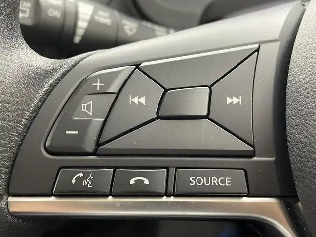 日産 ノート e－パワー X 茨城県 2018(平30)年 2.2万km インペリアルアンバーP 純正ワイドナビ/Bluetooth/フルセグ/radio/CD/DVD/アラウンドビューモニター/ETC/ドラレコ/レーンキープアシスト/前後コーナーセンサー/純正AW/LEDヘッドライト/オートライト/アイドリングストップ