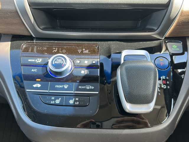 ホンダ フリード ハイブリット G ホンダセンシング 岐阜県 2019(令1)年 2.7万km シーグラスブルーパール 登録時走行距離26919km/純正ナビ/フルセグＴＶ/バックモニター/両側パワースライドドア/ラジアルタイヤ（４本)/クルーズコントロール/レーンキープアシスト/シートヒーター/純正フロアマット/前後ドライブレコーダー/禁煙車/プッシュスタート/スマートキー/後席サンシェード/衝突被害軽減システム/LEDヘッドライト/オートライト/社外15インチアルミホイール/CDチェンジャー/Bluetooth接続/USB入力端子/ETC