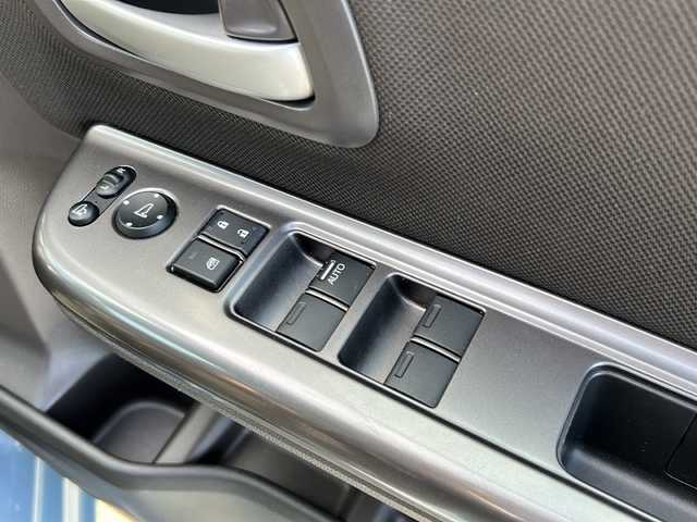 ホンダ フリード ハイブリット G ホンダセンシング 岐阜県 2019(令1)年 2.7万km シーグラスブルーパール 登録時走行距離26919km/純正ナビ/フルセグＴＶ/バックモニター/両側パワースライドドア/ラジアルタイヤ（４本)/クルーズコントロール/レーンキープアシスト/シートヒーター/純正フロアマット/前後ドライブレコーダー/禁煙車/プッシュスタート/スマートキー/後席サンシェード/衝突被害軽減システム/LEDヘッドライト/オートライト/社外15インチアルミホイール/CDチェンジャー/Bluetooth接続/USB入力端子/ETC