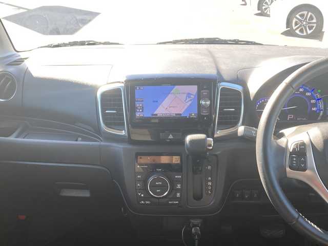 スズキ スペーシア カスタム XS 佐賀県 2017(平29)年 8.3万km クリスタルホワイトP Carrozzeriaナビ/バックカメラ/両側パワースライドドア/デュアルカメラブレーキサポート/路線逸脱警報機能/シートヒーター/ドライブレコーダー/ETC/アイドリングストップ/プッシュスタート/スマートキー/HIDヘッドライト/フォグライト/純正アルミホイール