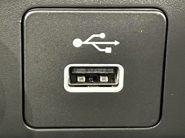 ホンダ フリード ハイブリット e:HEV クロスター 愛知県 2025(令7)年 0.1千km クリスタルブラックパール 登録済未使用車　/純正９インチナビ　/(FM/AM/フルセグTV/AppleCarPlay/AndroidAuto/Bluetooth)/ホンダセンシング　/　　-衝突軽減ブレーキ　/　　-誤発進抑制機能/　　-路線逸脱抑制機能/　　-アダプティブクルーズコントロール/　　-先行車発進お知らせ機能/　　-標識認識機能/　　-オートハイビーム/両側パワースライドドア　/シートヒーター　/ＬＥＤヘッドライト　/LEDフォグランプ/バックカメラ　/コーナーセンサー　/ブラインドスポットモニター　/ＵＳＢ接続　/アクセサリーソケット/ISOFIX/プッシュスタート/　　-スマートキー/電動パーキングブレーキ