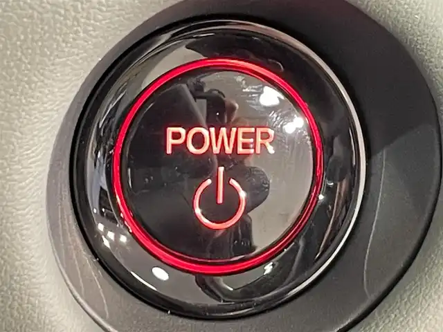 ホンダ フリード ハイブリット e:HEV クロスター 愛知県 2025(令7)年 0.1千km クリスタルブラックパール 登録済未使用車　/純正９インチナビ　/(FM/AM/フルセグTV/AppleCarPlay/AndroidAuto/Bluetooth)/ホンダセンシング　/　　-衝突軽減ブレーキ　/　　-誤発進抑制機能/　　-路線逸脱抑制機能/　　-アダプティブクルーズコントロール/　　-先行車発進お知らせ機能/　　-標識認識機能/　　-オートハイビーム/両側パワースライドドア　/シートヒーター　/ＬＥＤヘッドライト　/LEDフォグランプ/バックカメラ　/コーナーセンサー　/ブラインドスポットモニター　/ＵＳＢ接続　/アクセサリーソケット/ISOFIX/プッシュスタート/　　-スマートキー/電動パーキングブレーキ