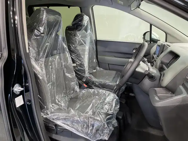 ホンダ フリード ハイブリット e:HEV クロスター 愛知県 2025(令7)年 0.1千km クリスタルブラックパール 登録済未使用車　/純正９インチナビ　/(FM/AM/フルセグTV/AppleCarPlay/AndroidAuto/Bluetooth)/ホンダセンシング　/　　-衝突軽減ブレーキ　/　　-誤発進抑制機能/　　-路線逸脱抑制機能/　　-アダプティブクルーズコントロール/　　-先行車発進お知らせ機能/　　-標識認識機能/　　-オートハイビーム/両側パワースライドドア　/シートヒーター　/ＬＥＤヘッドライト　/LEDフォグランプ/バックカメラ　/コーナーセンサー　/ブラインドスポットモニター　/ＵＳＢ接続　/アクセサリーソケット/ISOFIX/プッシュスタート/　　-スマートキー/電動パーキングブレーキ