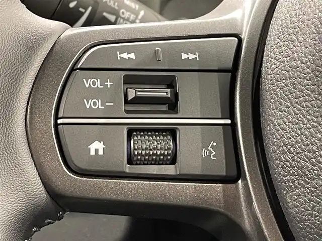 ホンダ フリード ハイブリット e:HEV クロスター 愛知県 2025(令7)年 0.1千km クリスタルブラックパール 登録済未使用車　/純正９インチナビ　/(FM/AM/フルセグTV/AppleCarPlay/AndroidAuto/Bluetooth)/ホンダセンシング　/　　-衝突軽減ブレーキ　/　　-誤発進抑制機能/　　-路線逸脱抑制機能/　　-アダプティブクルーズコントロール/　　-先行車発進お知らせ機能/　　-標識認識機能/　　-オートハイビーム/両側パワースライドドア　/シートヒーター　/ＬＥＤヘッドライト　/LEDフォグランプ/バックカメラ　/コーナーセンサー　/ブラインドスポットモニター　/ＵＳＢ接続　/アクセサリーソケット/ISOFIX/プッシュスタート/　　-スマートキー/電動パーキングブレーキ