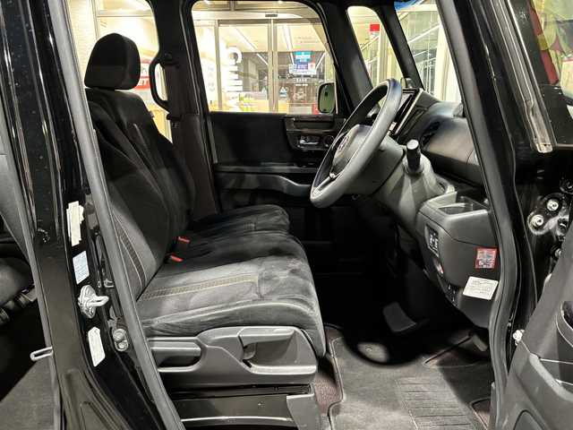 ホンダ Ｎ ＢＯＸ カスタム G L ホンダセンシング 大阪府 2018(平30)年 5.5万km クリスタルブラックパール 社外ナビ/（フルセグ／ＢＴ／ＣＤ／ＤＶＤ）/バックカメラ/レーダークルーズコントロール/衝突軽減/盗難防止装置/横滑り防止装置/レーンキープアシスト/両側パワスラ/ベンチシート/サンシェード/純正１４インチＡＷ/ドラレコ/ＥＴＣ