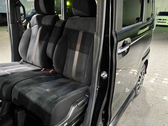 ホンダ Ｎ ＢＯＸ カスタム G L ホンダセンシング 大阪府 2018(平30)年 5.5万km クリスタルブラックパール 社外ナビ/（フルセグ／ＢＴ／ＣＤ／ＤＶＤ）/バックカメラ/レーダークルーズコントロール/衝突軽減/盗難防止装置/横滑り防止装置/レーンキープアシスト/両側パワスラ/ベンチシート/サンシェード/純正１４インチＡＷ/ドラレコ/ＥＴＣ