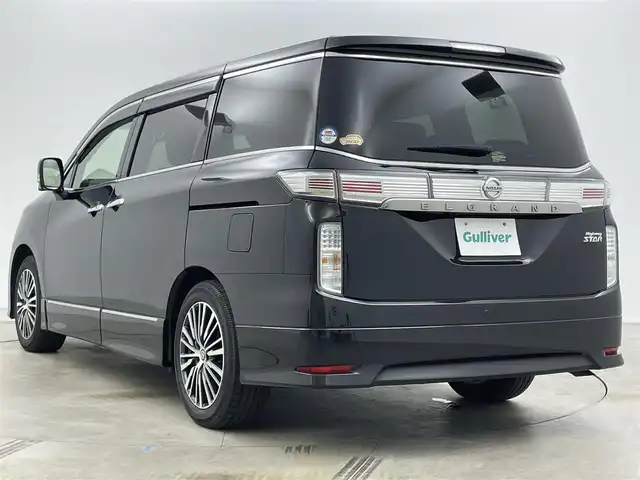 日産 エルグランド 250ハイウェイスターS 岡山県 2022(令4)年 3.8万km 黒 純正10インチナビ/（CD/DVD/BT/TV）/純正12.1インチ後席モニター/全方位カメラ/両側パワースライドドア/電動リアゲート/衝突軽減ブレーキ/レーンアシスト/ブラインドスポットモニター/オートハイビーム/LEDヘッドライト/フォグランプ/ビルトインETC