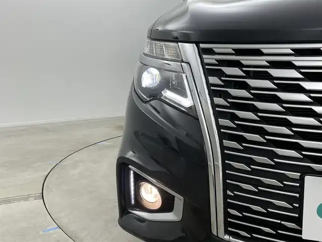 日産 エルグランド 250ハイウェイスターS 岡山県 2022(令4)年 3.8万km 黒 純正10インチナビ/（CD/DVD/BT/TV）/純正12.1インチ後席モニター/全方位カメラ/両側パワースライドドア/電動リアゲート/衝突軽減ブレーキ/レーンアシスト/ブラインドスポットモニター/オートハイビーム/LEDヘッドライト/フォグランプ/ビルトインETC