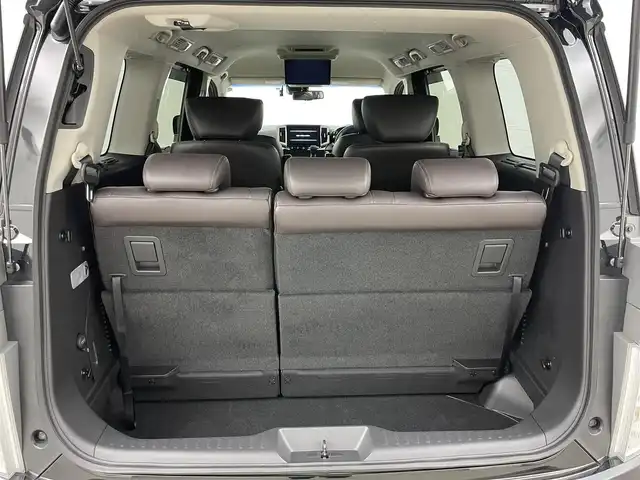 日産 エルグランド 250ハイウェイスターS 岡山県 2022(令4)年 3.8万km 黒 純正10インチナビ/（CD/DVD/BT/TV）/純正12.1インチ後席モニター/全方位カメラ/両側パワースライドドア/電動リアゲート/衝突軽減ブレーキ/レーンアシスト/ブラインドスポットモニター/オートハイビーム/LEDヘッドライト/フォグランプ/ビルトインETC