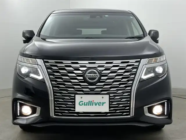 日産 エルグランド 250ハイウェイスターS 岡山県 2022(令4)年 3.8万km 黒 純正10インチナビ/（CD/DVD/BT/TV）/純正12.1インチ後席モニター/全方位カメラ/両側パワースライドドア/電動リアゲート/衝突軽減ブレーキ/レーンアシスト/ブラインドスポットモニター/オートハイビーム/LEDヘッドライト/フォグランプ/ビルトインETC