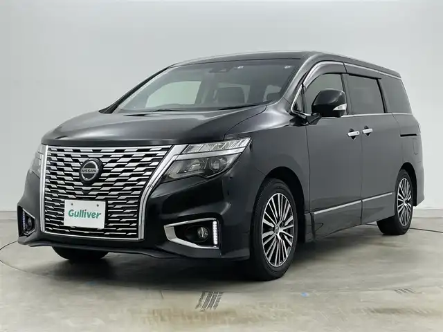 日産 エルグランド 250ハイウェイスターS 岡山県 2022(令4)年 3.8万km 黒 純正10インチナビ/（CD/DVD/BT/TV）/純正12.1インチ後席モニター/全方位カメラ/両側パワースライドドア/電動リアゲート/衝突軽減ブレーキ/レーンアシスト/ブラインドスポットモニター/オートハイビーム/LEDヘッドライト/フォグランプ/ビルトインETC