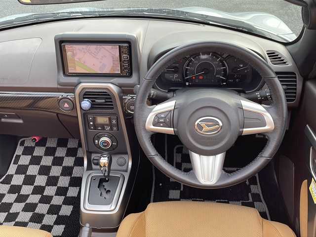 ダイハツ コペン ローブ 千葉県 2014(平26)年 7.3万km リキッドシルバーM 純正ナビ/ＣＤ、ＳＤ、ＵＳＢ/ワンセグＴＶ/ＥＴＣ/バックカメラ/衝突被害軽減ブレーキ/純正フロアマット/前席シートヒーター/ＭＴモード付ＡＴ/スマートキー/プッシュスタート/保証書、取扱説明書