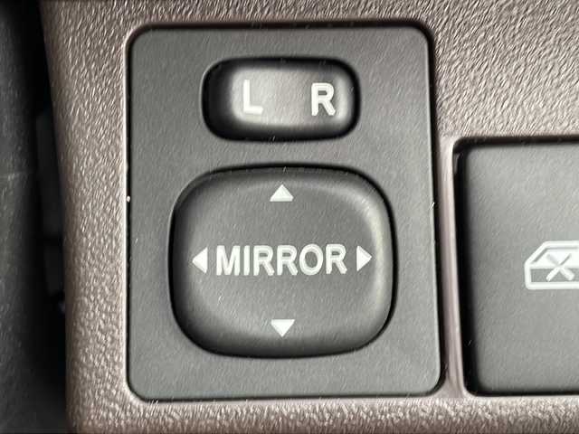 ダイハツ コペン ローブ 千葉県 2014(平26)年 7.3万km リキッドシルバーM 純正ナビ/ＣＤ、ＳＤ、ＵＳＢ/ワンセグＴＶ/ＥＴＣ/バックカメラ/衝突被害軽減ブレーキ/純正フロアマット/前席シートヒーター/ＭＴモード付ＡＴ/スマートキー/プッシュスタート/保証書、取扱説明書