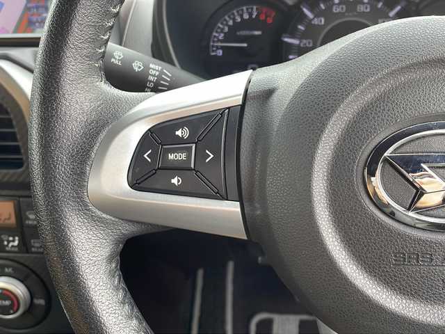 ダイハツ コペン ローブ 千葉県 2014(平26)年 7.3万km リキッドシルバーM 純正ナビ/ＣＤ、ＳＤ、ＵＳＢ/ワンセグＴＶ/ＥＴＣ/バックカメラ/衝突被害軽減ブレーキ/純正フロアマット/前席シートヒーター/ＭＴモード付ＡＴ/スマートキー/プッシュスタート/保証書、取扱説明書