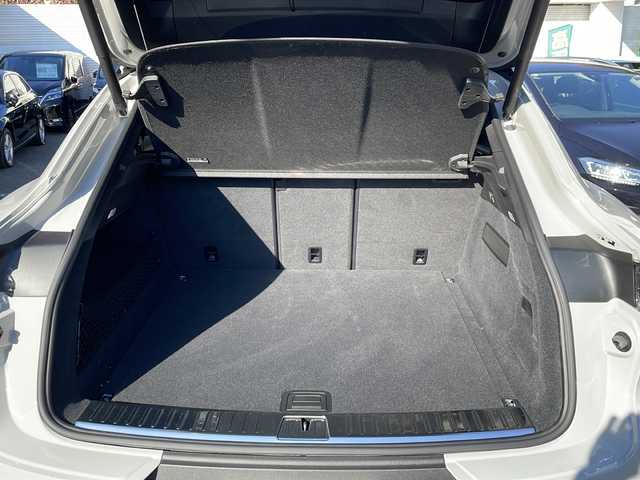 ポルシェ ポルシェ カイエン クーペ 東京都 2024(令6)年 1.2万km グレー 車体色　M9A　クレヨン/スポーツクロノ/新車時保証書　整備記録簿　取扱説明書/ブレーキアシスト/レーンキープアシスト/レーンチェンジアシスト/アダプティブクルーズコントロール/純正ナビ/BT/USB/AppleCarplay/360度カメラ　ETC【2.0】/ドライブレコーダー【前後】/パノラマルーフ【開かない】/レザーシート/シートヒーター/ベンチレーター/フロントメモリー付パワーシート/アクティブサスペンション/スマートキー/LEDヘッドライト/オートライト/パドルシフト付皮巻きハンドル/純正２０インチアルミ