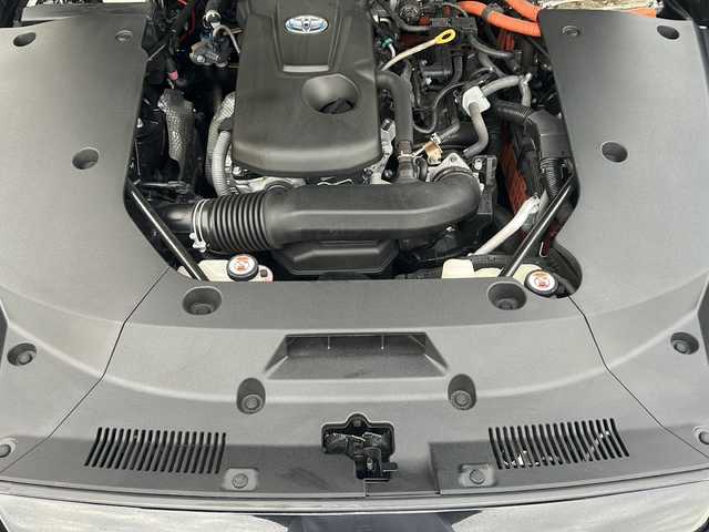 トヨタ クラウン ハイブリッド RS アドバンス 大阪府 2018(平30)年 4.9万km ブラック 純正ナビ（フルセグTV/Bluetooth/DVD）/バックカメラ/レーダークルーズコントロール/ヘッドアップディスプレイ/ブラインドスポットモニター/ETC2.0/前席パワーシート（運転席のみシートメモリー付）/ブレーキホールド機能/電動リヤサンシェード/オートライト/プッシュスタート/パドルシフト/純正18インチアルミホイール