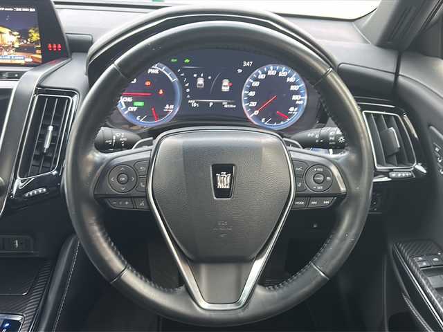 トヨタ クラウン ハイブリッド RS アドバンス 大阪府 2018(平30)年 4.9万km ブラック 純正ナビ（フルセグTV/Bluetooth/DVD）/バックカメラ/レーダークルーズコントロール/ヘッドアップディスプレイ/ブラインドスポットモニター/ETC2.0/前席パワーシート（運転席のみシートメモリー付）/ブレーキホールド機能/電動リヤサンシェード/オートライト/プッシュスタート/パドルシフト/純正18インチアルミホイール