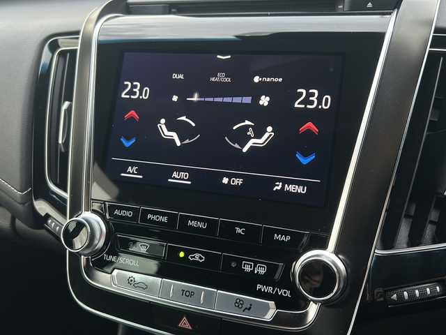 トヨタ クラウン ハイブリッド RS アドバンス 大阪府 2018(平30)年 4.9万km ブラック 純正ナビ（フルセグTV/Bluetooth/DVD）/バックカメラ/レーダークルーズコントロール/ヘッドアップディスプレイ/ブラインドスポットモニター/ETC2.0/前席パワーシート（運転席のみシートメモリー付）/ブレーキホールド機能/電動リヤサンシェード/オートライト/プッシュスタート/パドルシフト/純正18インチアルミホイール