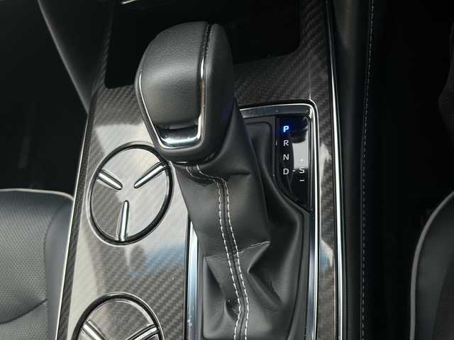 トヨタ クラウン ハイブリッド RS アドバンス 大阪府 2018(平30)年 4.9万km ブラック 純正ナビ（フルセグTV/Bluetooth/DVD）/バックカメラ/レーダークルーズコントロール/ヘッドアップディスプレイ/ブラインドスポットモニター/ETC2.0/前席パワーシート（運転席のみシートメモリー付）/ブレーキホールド機能/電動リヤサンシェード/オートライト/プッシュスタート/パドルシフト/純正18インチアルミホイール