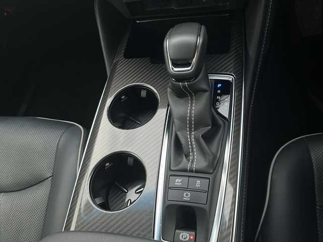 トヨタ クラウン ハイブリッド RS アドバンス 大阪府 2018(平30)年 4.9万km ブラック 純正ナビ（フルセグTV/Bluetooth/DVD）/バックカメラ/レーダークルーズコントロール/ヘッドアップディスプレイ/ブラインドスポットモニター/ETC2.0/前席パワーシート（運転席のみシートメモリー付）/ブレーキホールド機能/電動リヤサンシェード/オートライト/プッシュスタート/パドルシフト/純正18インチアルミホイール