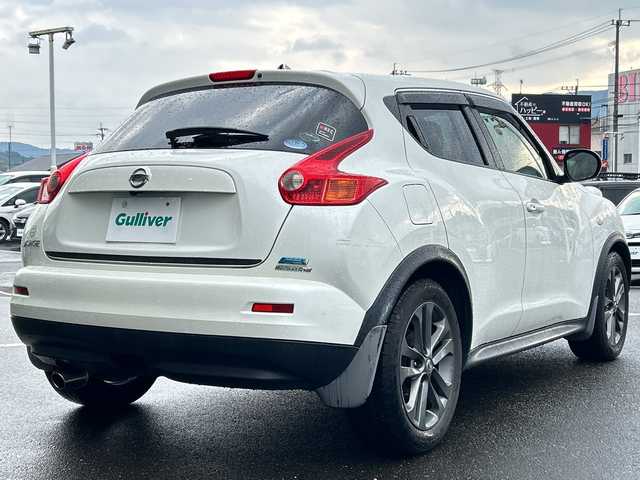 日産 ジューク 15RX アーバンセレクション 鹿児島県 2014(平26)年 12.6万km パール 純正ナビ/　　CD/DVD/BT/フルセグ/バックカメラ/オートライト/純正17インチアルミホイール/ステアリングスイッチ/アイドリングストップ/スマートキー/ETC
