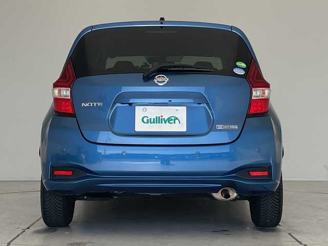 日産 ノート X 愛知県 2017(平29)年 2.3万km アッシュブルー 純正ナビ/全方位カメラ/バックカメラ/コーナーセンサー/HIDヘッドライト/インテリジェントミラー/オートライト/ドライブレコーダー/衝突軽減システム/フルセグ/CD DVD/Bluetooth/ステアリングスイッチ/スマートキー/プッシュスタート