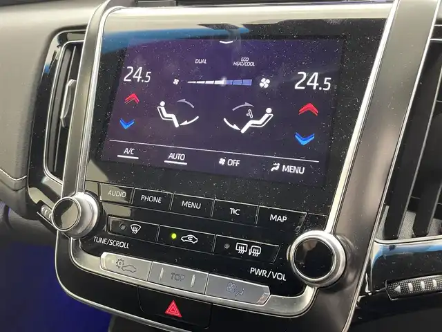 トヨタ クラウン ハイブリッド RS 滋賀県 2019(令1)年 4.4万km ホワイトパールクリスタルシャイン 純正ナビ/【CD/DVD/USB/Bluetooth/フルセグTV】/バックカメラ/ビルトインETC/ドライブレコーダー/トヨタセーフティセンス/・レーントレーシングアシスト/・レーダークルーズコントロール/・プリクラッシュセーフティ/・ロードサインアシスト/・先行車発進告知機能/パワーシート/シートヒーター/ステアリングヒーター/3眼LEDヘッドライト/フォグランプ/オートライト/ダウンサス/プッシュスタート/スマートキー