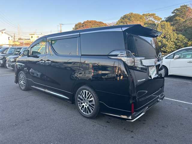 トヨタ ヴェルファイア Z Gエディション 大阪府 2016(平28)年 5.6万km ブラック １０インチナビ（フルセグ/Bluetooth)/フルモデリスタ　/後席モニター　/両側パワスラ/衝突被害軽減システム　/レーンキープアシスト　/横滑り防止装置　/オートマチックハイビーム　/バックカメラ　/パワーシート　/ハーフレザー　/純正アルミホイール/純正フロアマット/純正LEDライト/ビルトインETC/ドライブレコーダー/スペアキー1本