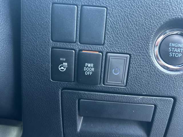 トヨタ ヴェルファイア Z Gエディション 大阪府 2016(平28)年 5.6万km ブラック １０インチナビ（フルセグ/Bluetooth)/フルモデリスタ　/後席モニター　/両側パワスラ/衝突被害軽減システム　/レーンキープアシスト　/横滑り防止装置　/オートマチックハイビーム　/バックカメラ　/パワーシート　/ハーフレザー　/純正アルミホイール/純正フロアマット/純正LEDライト/ビルトインETC/ドライブレコーダー/スペアキー1本