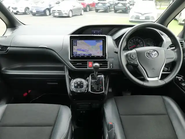 トヨタ ノア Si ダブルバイビーⅡ 千葉県 2019(平31)年 4.3万km ホワイトパールクリスタルシャイン 205/60R16/Toyota Safety Sense/・プリクラッシュセーフティ/・レーンディパーチャーアラート/・オートハイビーム/クルーズコントロール/両側パワースライドドア/純正SDナビ/地デジTV/【DVD/CD再生機能　Bluetooth接続】/バックカメラ/革巻きステアリング/ハーフレザーシート/ETC/LEDヘッドライト/クリアランスソナー/純正16インチアルミホイル/スマートキー