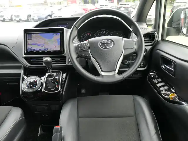 トヨタ ノア Si ダブルバイビーⅡ 千葉県 2019(平31)年 4.3万km ホワイトパールクリスタルシャイン 205/60R16/Toyota Safety Sense/・プリクラッシュセーフティ/・レーンディパーチャーアラート/・オートハイビーム/クルーズコントロール/両側パワースライドドア/純正SDナビ/地デジTV/【DVD/CD再生機能　Bluetooth接続】/バックカメラ/革巻きステアリング/ハーフレザーシート/ETC/LEDヘッドライト/クリアランスソナー/純正16インチアルミホイル/スマートキー