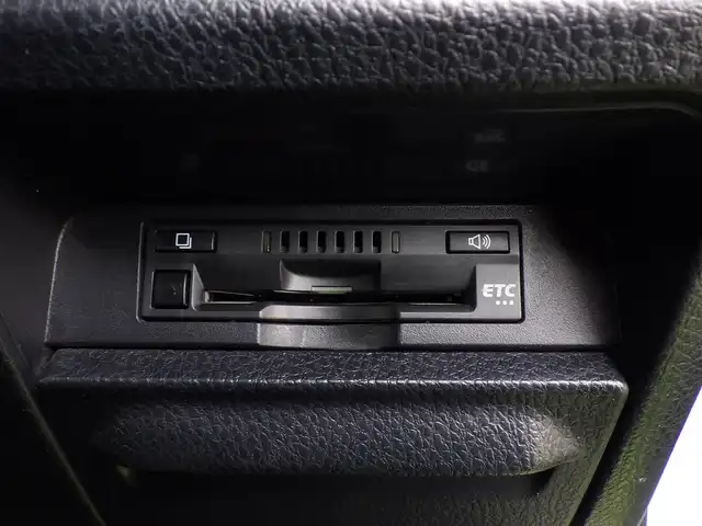 トヨタ ノア Si ダブルバイビーⅡ 千葉県 2019(平31)年 4.3万km ホワイトパールクリスタルシャイン 205/60R16/Toyota Safety Sense/・プリクラッシュセーフティ/・レーンディパーチャーアラート/・オートハイビーム/クルーズコントロール/両側パワースライドドア/純正SDナビ/地デジTV/【DVD/CD再生機能　Bluetooth接続】/バックカメラ/革巻きステアリング/ハーフレザーシート/ETC/LEDヘッドライト/クリアランスソナー/純正16インチアルミホイル/スマートキー