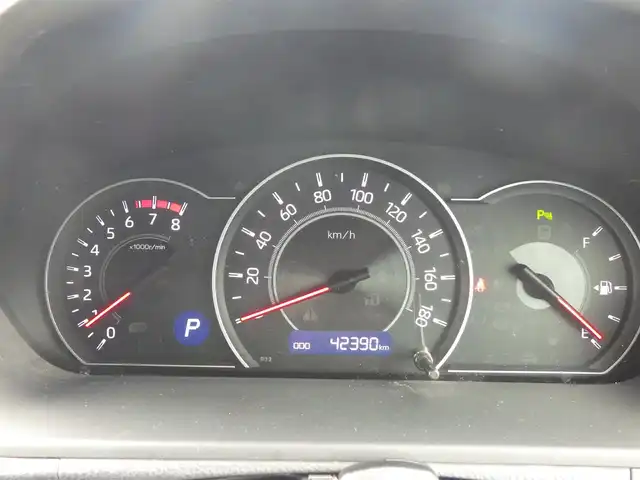 トヨタ ノア Si ダブルバイビーⅡ 千葉県 2019(平31)年 4.3万km ホワイトパールクリスタルシャイン 205/60R16/Toyota Safety Sense/・プリクラッシュセーフティ/・レーンディパーチャーアラート/・オートハイビーム/クルーズコントロール/両側パワースライドドア/純正SDナビ/地デジTV/【DVD/CD再生機能　Bluetooth接続】/バックカメラ/革巻きステアリング/ハーフレザーシート/ETC/LEDヘッドライト/クリアランスソナー/純正16インチアルミホイル/スマートキー