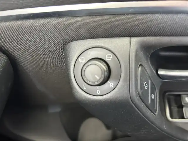 フォルクスワーゲン ポロ TSIコンフォートライン 岩手県 2016(平28)年 9.1万km サンセットレッドM AM/FM/Bluetooth/純正オーディオ/ETC/横滑り防止装置/アイドリングストップ/社外15インチAW/フロアマット/スペアキー/USB入力端子/エアバッグW＋サイド/カーテンエアバッグ