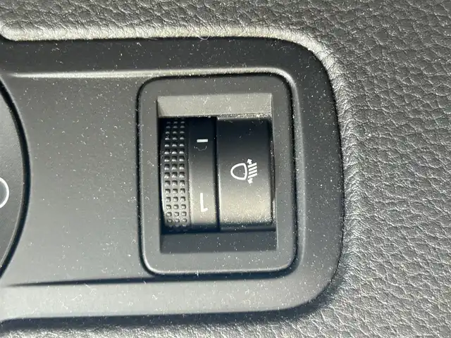 フォルクスワーゲン ポロ TSIコンフォートライン 岩手県 2016(平28)年 9.1万km サンセットレッドM AM/FM/Bluetooth/純正オーディオ/ETC/横滑り防止装置/アイドリングストップ/社外15インチAW/フロアマット/スペアキー/USB入力端子/エアバッグW＋サイド/カーテンエアバッグ