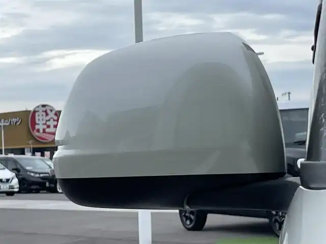 ホンダ Ｎ ＯＮＥ G 香川県 2015(平27)年 5.1万km プレミアムホワイトパール 登録時走行距離：50799km/ディーラー純正ナビ/　CD DVD BT/ETC/レベライザヘッドライト/横滑り防止装置/アイドリングストップ/ベンチシート/ISOFIX/プッシュスタート/スマートキー/スペアキー