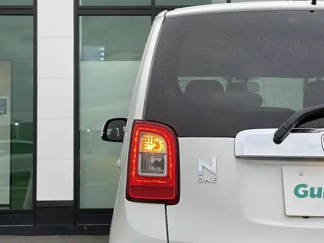 ホンダ Ｎ ＯＮＥ G 香川県 2015(平27)年 5.1万km プレミアムホワイトパール 登録時走行距離：50799km/ディーラー純正ナビ/　CD DVD BT/ETC/レベライザヘッドライト/横滑り防止装置/アイドリングストップ/ベンチシート/ISOFIX/プッシュスタート/スマートキー/スペアキー