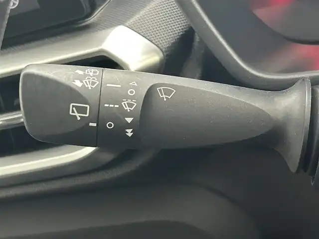 トヨタ ライズ Z 岡山県 2020(令2)年 4.9万km ブラックマイカメタリック/シャイニングホワイトパール 純正9インチディスプレイオーディオ/（フルセグ/Bluetooth/Carplay/USB）/純正エアロ【プレミアムスタイル】/（フロント/サイド/リア）/衝突軽減ブレーキ/アラウンドビューモニター/レーダークルーズコントロール/ビルトインETC/LEDヘッドライト/コーナーセンサー/レーンキープアシスト/オートハイビーム/プッシュスタート/スマートキー/アイドリングストップ/純正17インチアルミホイール/純正フロアマット/ドアバイザー/新車保証書/取扱説明書/スペアキー×１