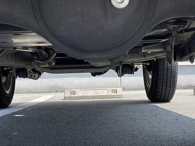 スズキ ジムニー XC 静岡県 2022(令4)年 4.2万km ピュアホワイトP ４WD/ワンオーナー/純正8インチナビ/(CD/DVD/BT/AM/FM)/プッシュスタート/ビルトインETC/ステアリングスイッチ/クルーズコントロール/前後ドライブレコーダー/アイドリングストップ/シートヒーター/フロアマット/電動格納ミラー/ウィンカーミラー/LEDヘッドライト/フォグランプ/純正16インチAW/衝突被害軽減システム/ダウンヒルアシストコントロール/クリアランスソナー/横滑り防止装置/スマートキー